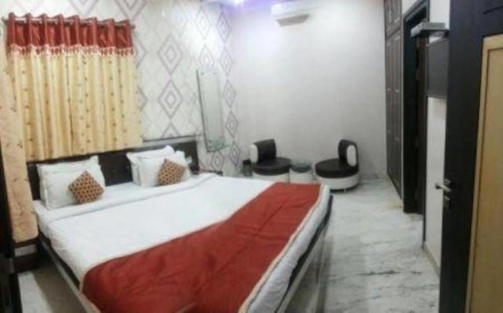 Star Hotel Agra  Extérieur photo