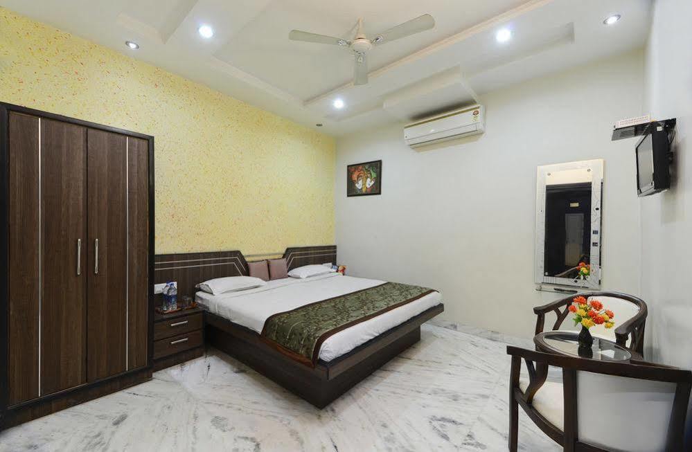 Star Hotel Agra  Extérieur photo