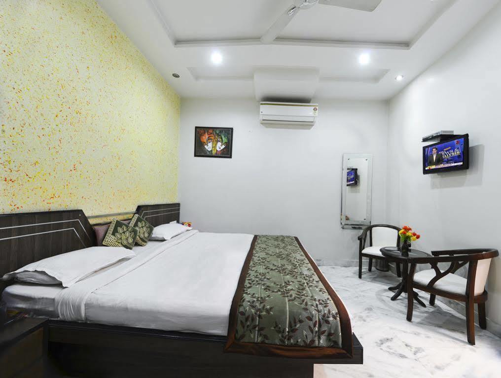 Star Hotel Agra  Extérieur photo